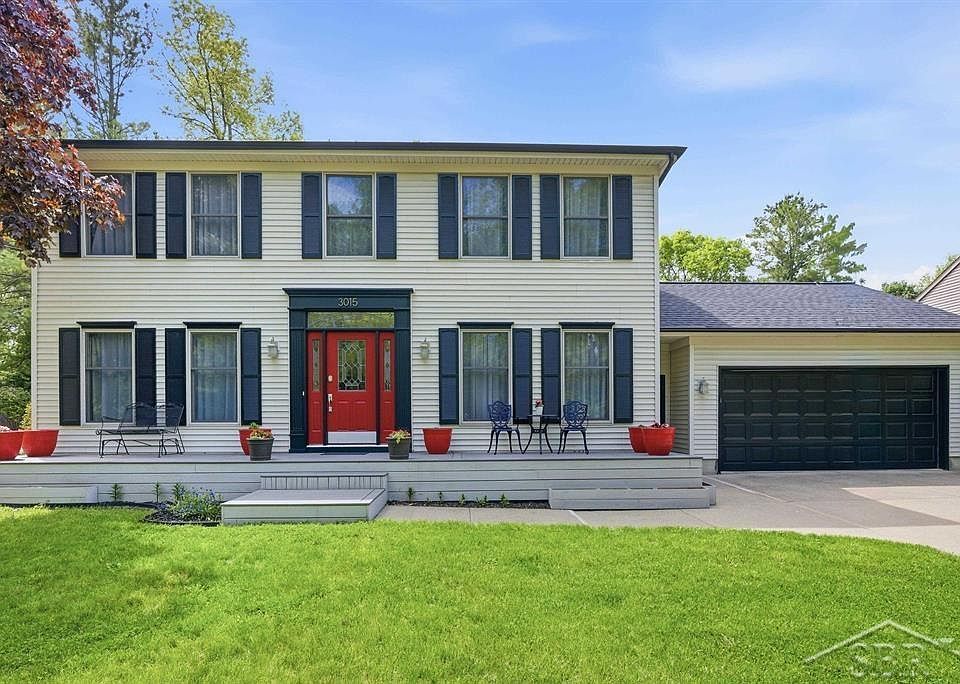 1st image of 3015 Walden Woods Dr
