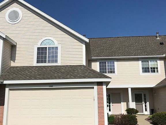 Roomy 2 Car garage