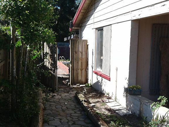 3rd image of 118 W Palmetto Ave