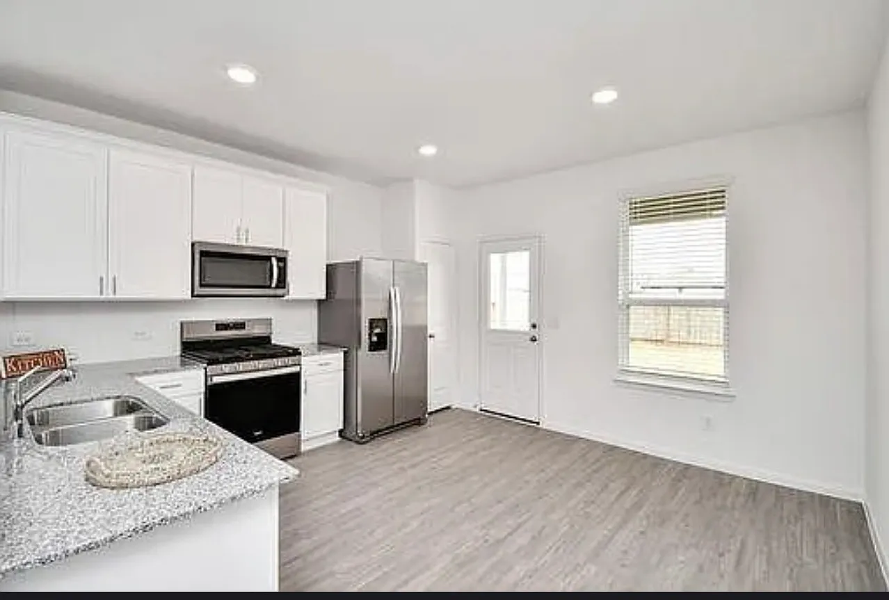 3 bed, 1197 sqft, $2,250 — Photo 4