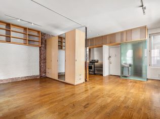 334 W 17th St APT 2R, New York, NY 10011