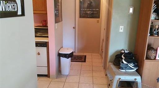 2nd image of 38 Carter St APT 211