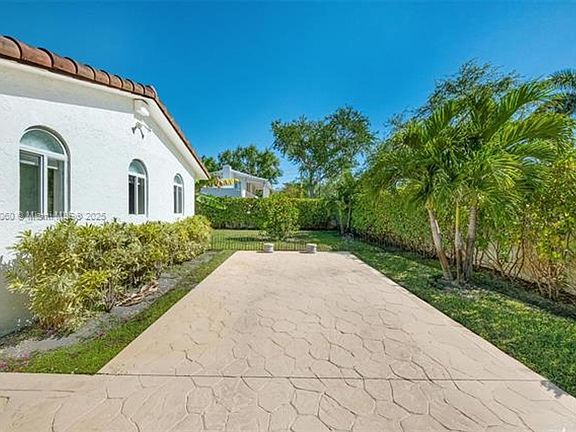 2nd image of 9310 Biscayne Blvd #0