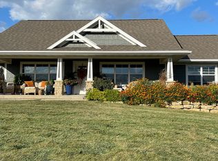 16728 Budd Rd, Dubuque, IA 52002