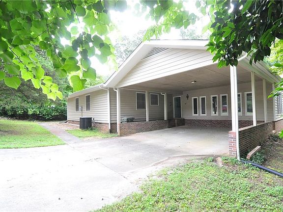 3rd image of 1006 Berkeley Dr