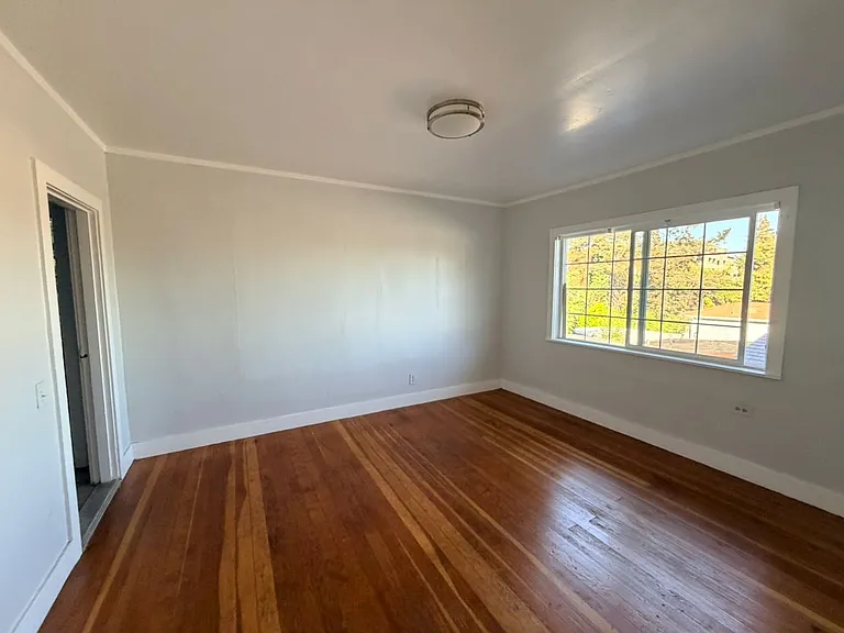 2856 Georgia St — Photo 11