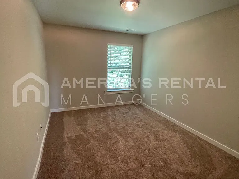 321 Shiloh Creek Dr — Photo 43