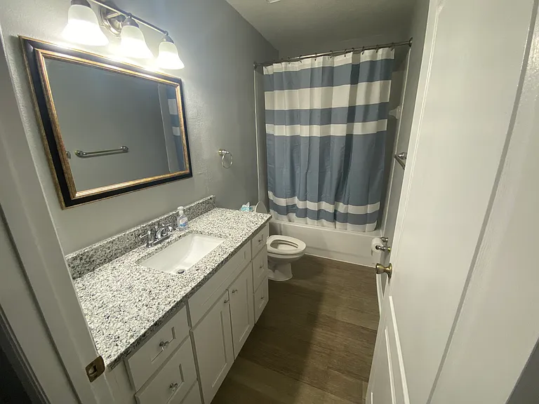 419 Wilton Cir #419 — Photo 9