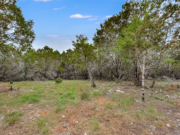 4th image of 210 Highland Woods
