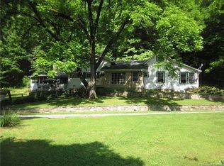 126 Jaffe Rd, Rosman, NC 28772