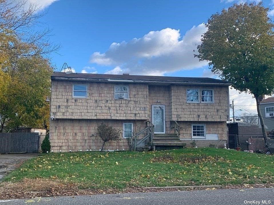 339 Brentwood Parkway, Brentwood, NY 11717 | Zillow