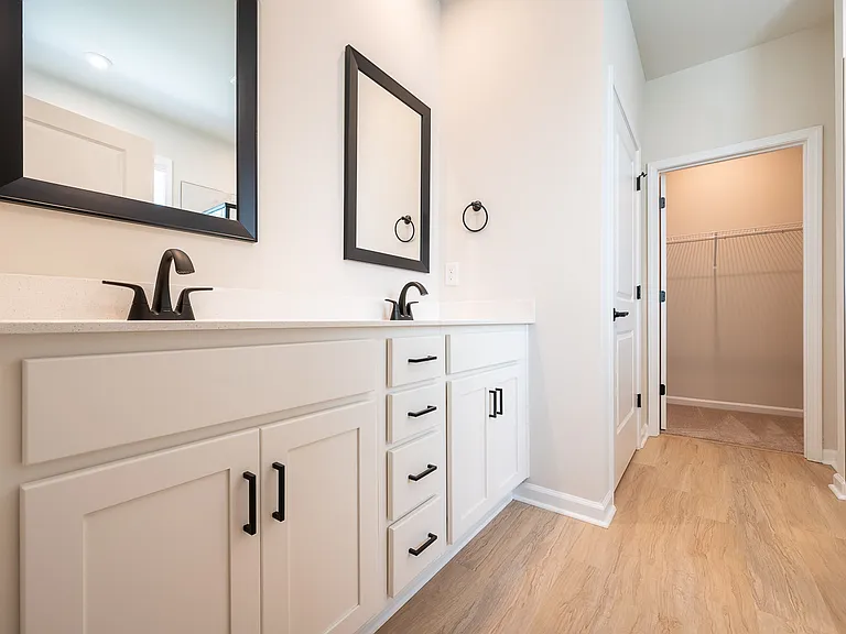 852 Tess St — Photo 14