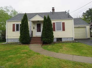 21 Overlook Dr, Rockaway Boro, NJ 07866