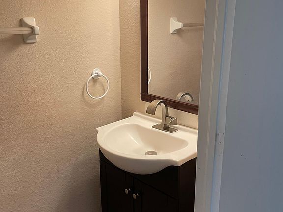 3rd image of 12487 Berkeley Square Dr