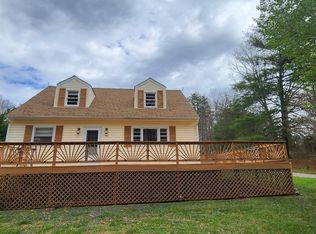 214 W Spencer Rd, Hurt, VA 24563