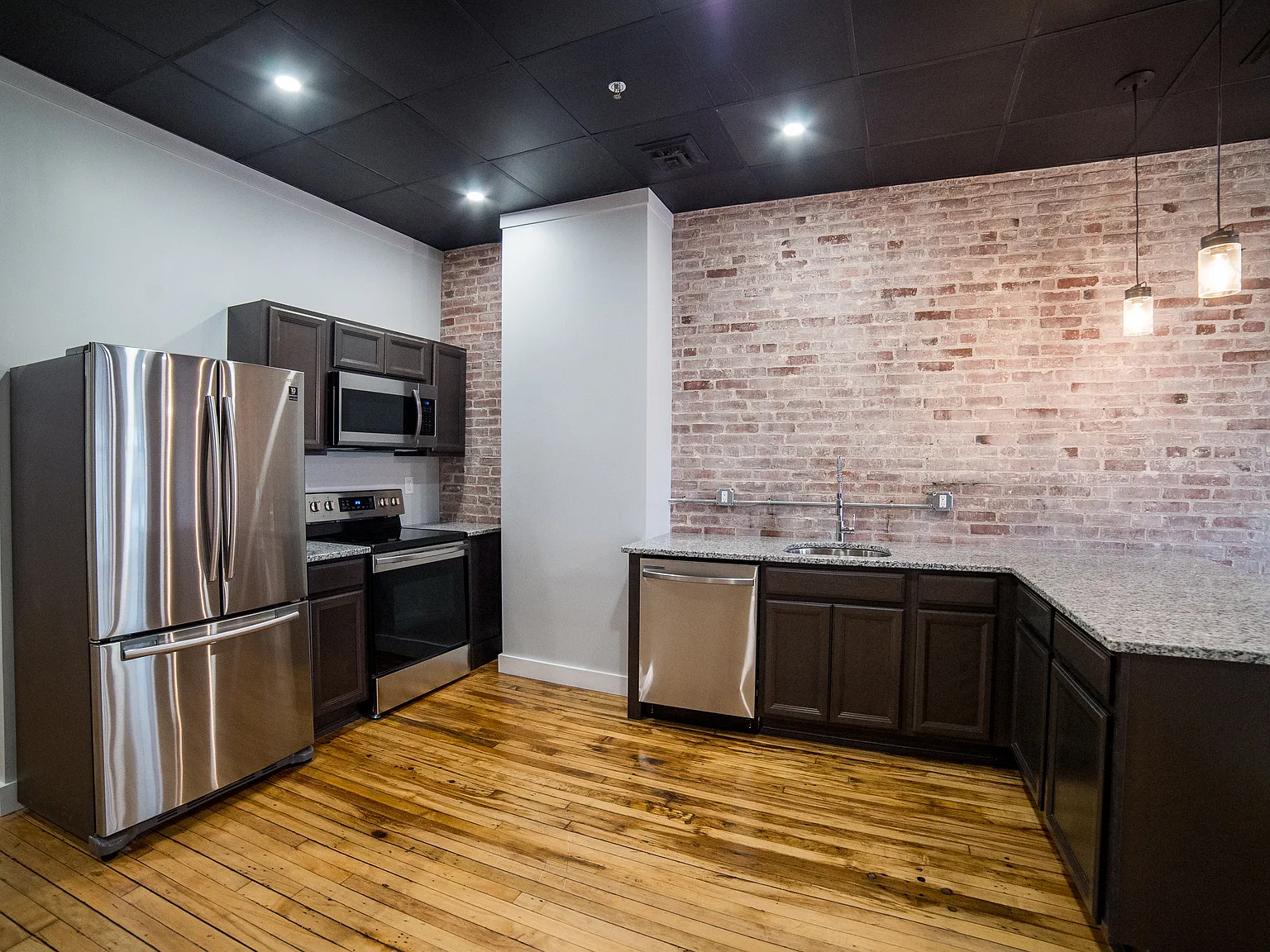 22 State St - 4 — Photo 3