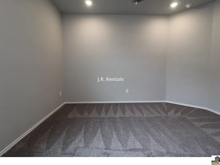 227 Green Valley Dr — Photo 18