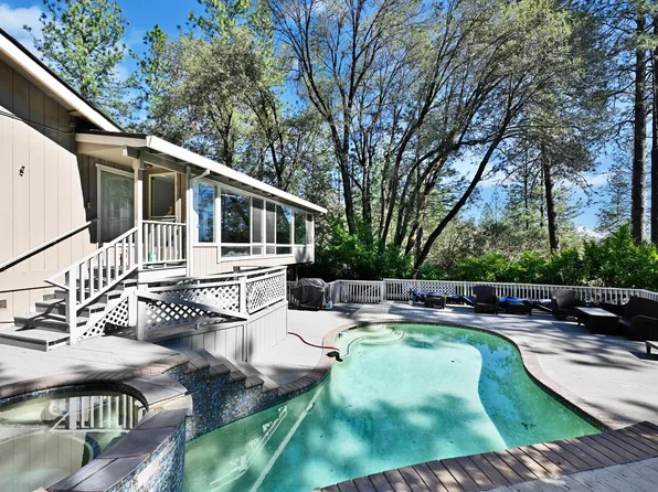 15168 Brewer Rd, Grass Valley, CA 95949