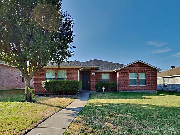 2nd image of 1416 Bumble Bee Dr