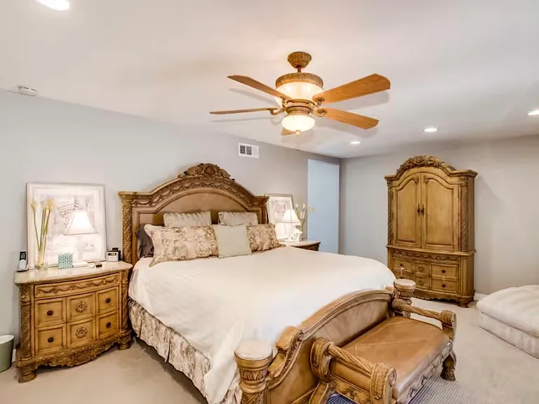 4919 E Acoma Dr — Photo 3
