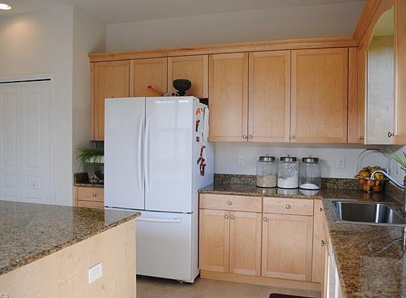 4th image of 4931 Island Acres Ct