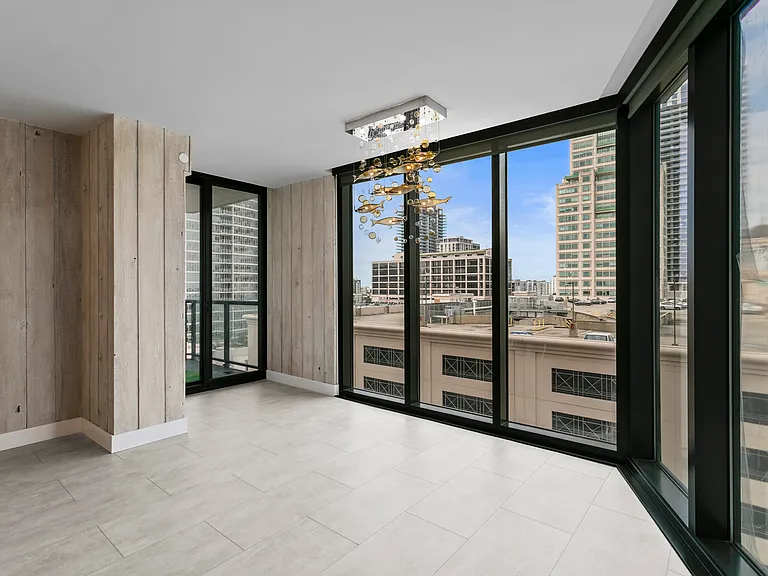 1 Beach Dr SE #1112 — Photo 17