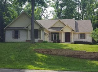 1390 Fox Cross Dr, Martinsville, IN
