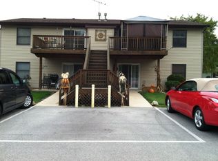 2211 Sturdy Rd APT B, Valparaiso, IN 46383