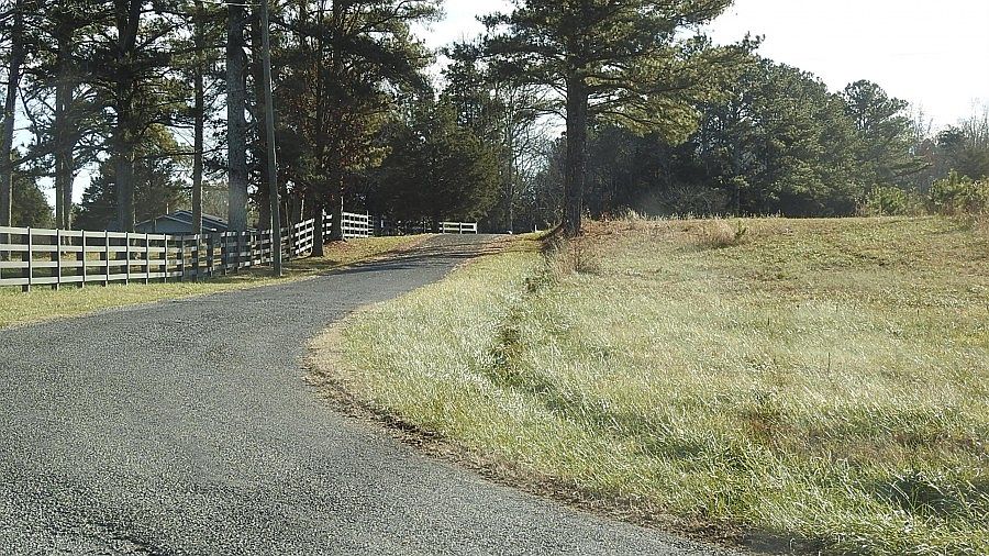 2nd image of 80 Conn Cir