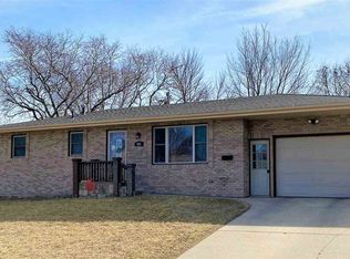 405 Burgess Rd, Yankton, SD 57078