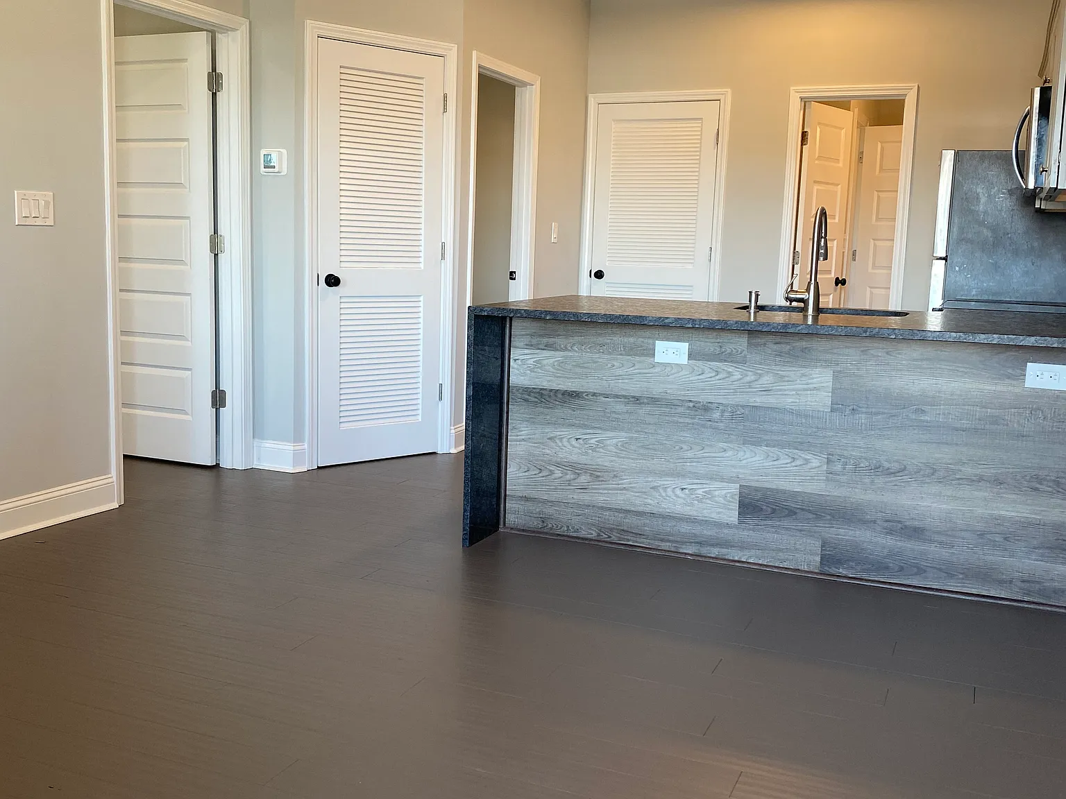 2 bed, 783 sqft, $1,600 — Photo 2