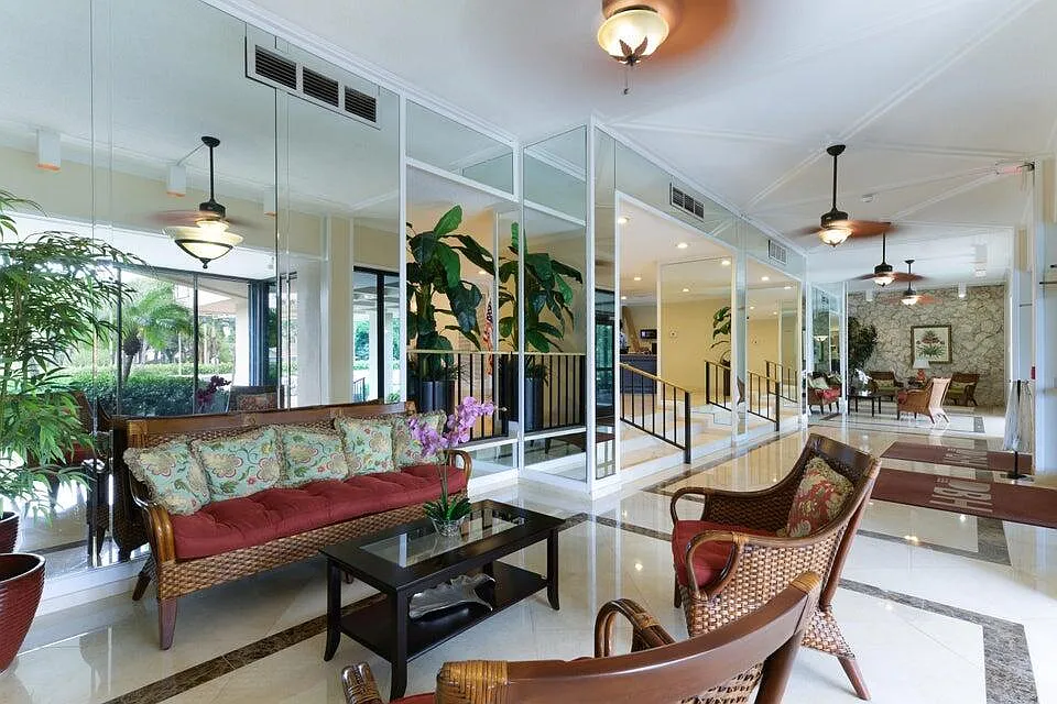 Building Photo - 5600 N Flagler Dr #2610
