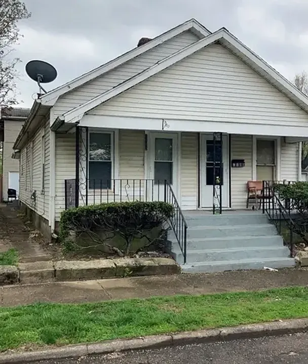 2100-2102 Wayne Ave