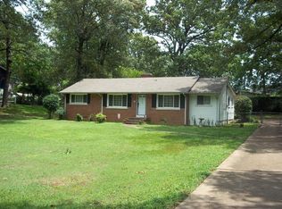 1830 Hickory Ave, Florence, AL 35630