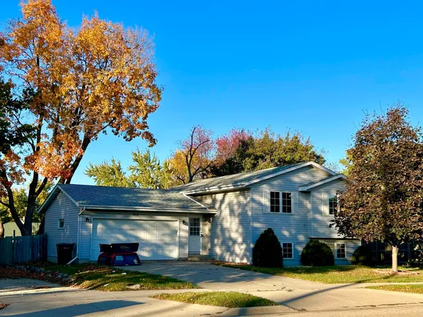813 Benton Ave, Janesville, WI 53545