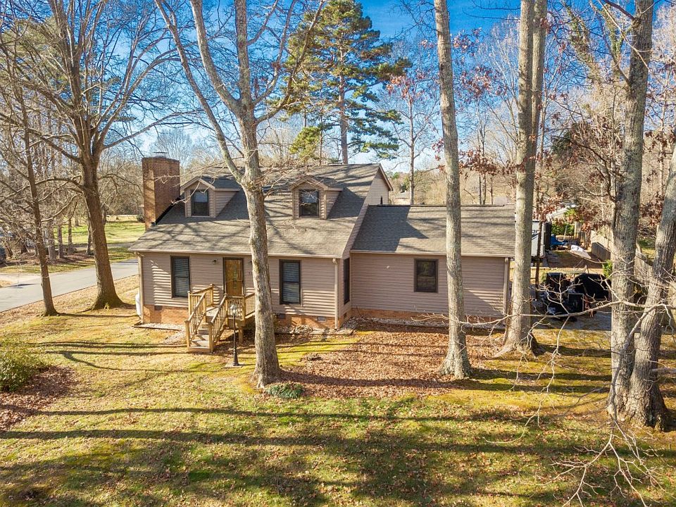 1st image of 233 Lamplighter Ln