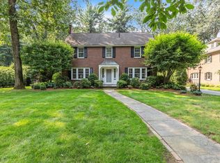 197 Farmington Rd, Longmeadow, MA 01106