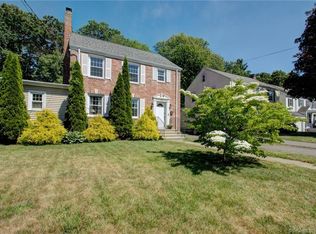 182 Penn Dr, West Hartford, CT 06119