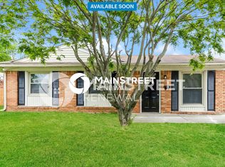 5208 Terrace Green Cir, Louisville, KY 40218