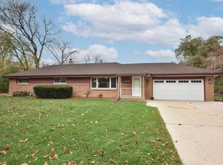 N57W15978 Bette Dr, Menomonee Falls, WI 53051