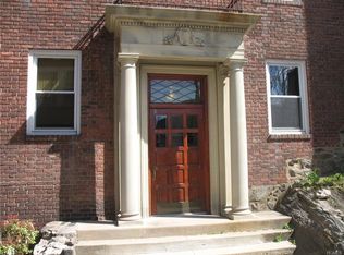 56 Sagamore Rd APT 1B, Bronxville, NY 10708