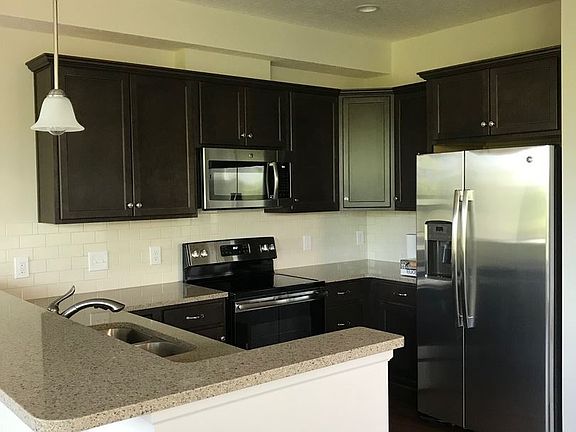 2nd image of 2308 Fieldstone Dr #0