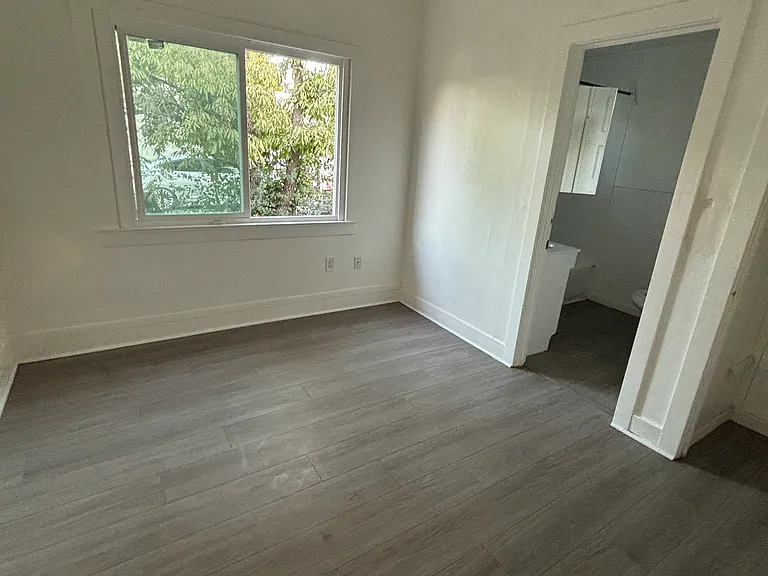 1310 E Gila St — Photo 6