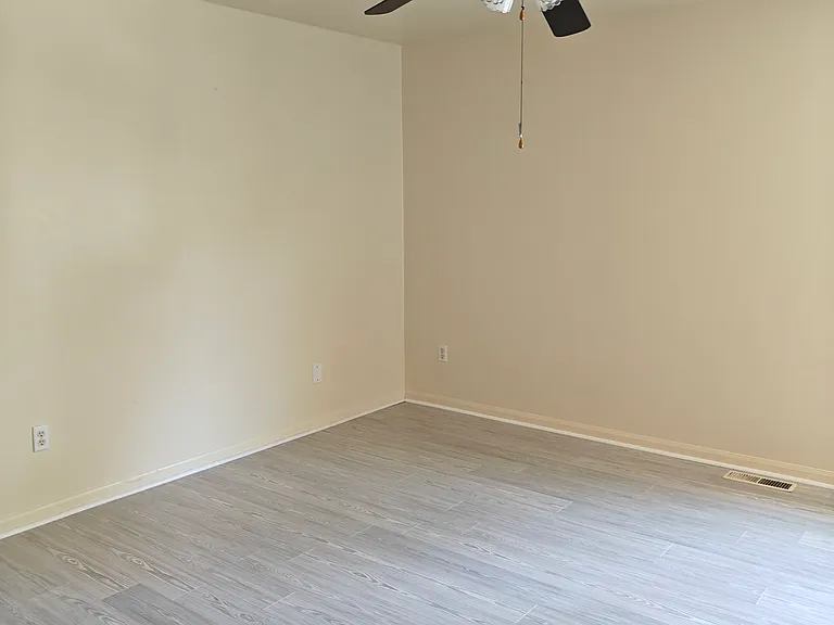 8816 Hunter Ridge Dr — Photo 19
