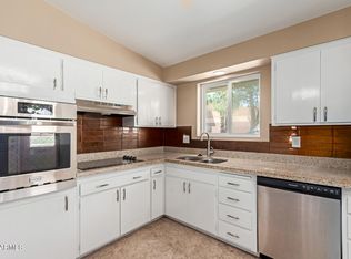 10621 W Oakmont Dr, Sun City, AZ 85351