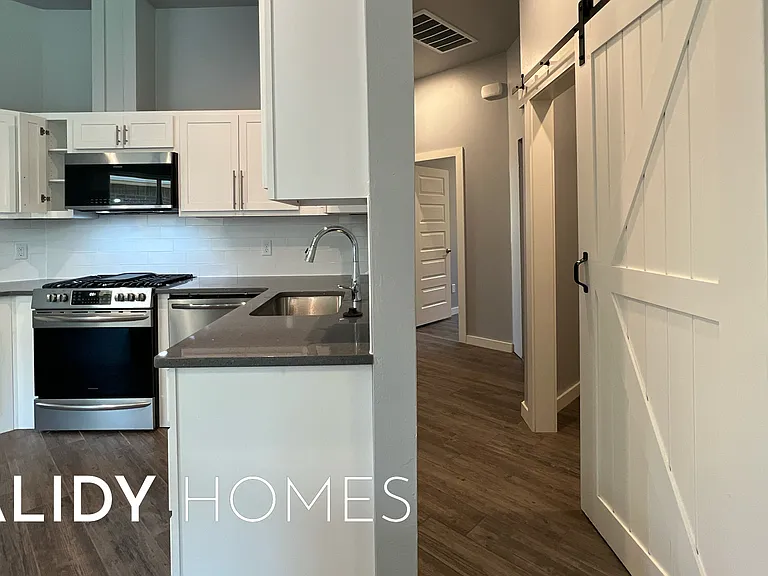 609 Remington Ave — Photo 12