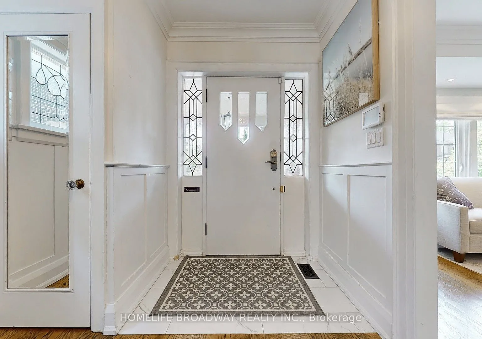 4 bed, $8,200 — Photo 2