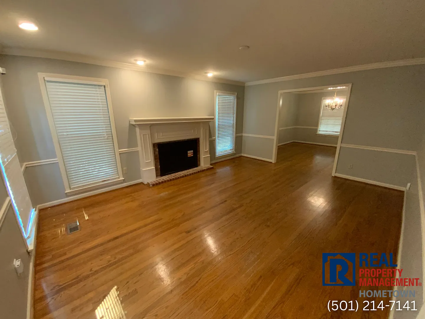 Spacious 3-Bedroom Home with Fireplace & Screened Porch in Little Rock! — Photo 4