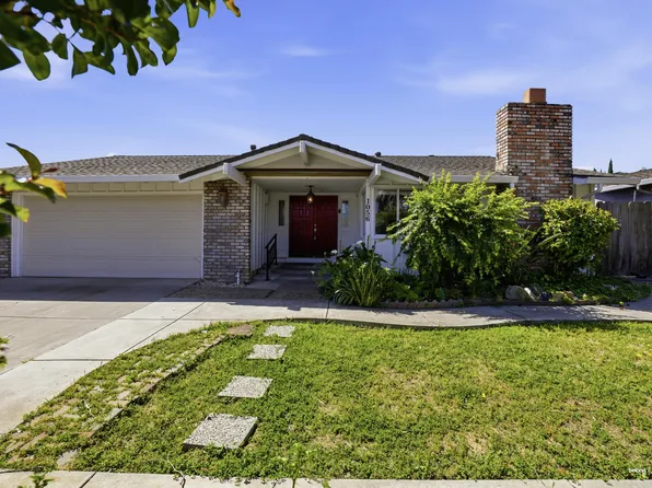 1056 Hacienda Dr, Gilroy, CA 95020