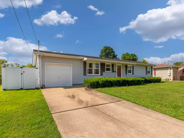 1303 W White St, Marion, IL 62959